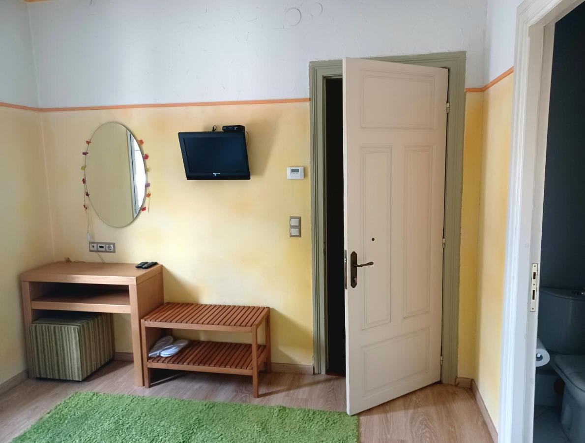 Room "Honeybee" In A Neoclassical House Kesriye Dış mekan fotoğraf