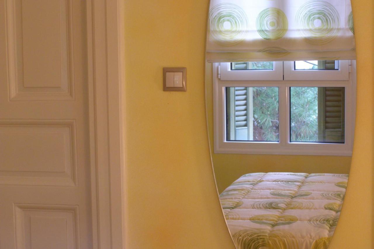 Room "Honeybee" In A Neoclassical House Kesriye Dış mekan fotoğraf